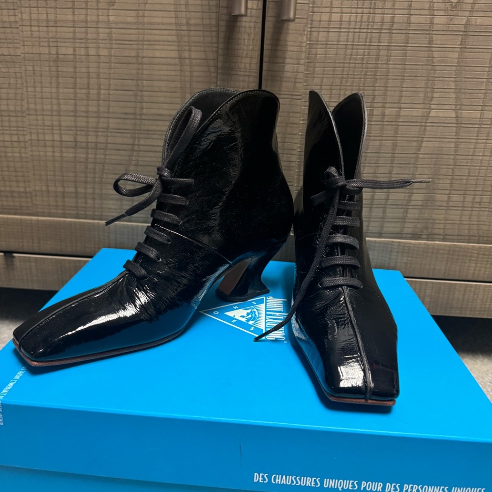 Super Fine Glory Lace-Up Ankle Boots - Picture 2 of 5